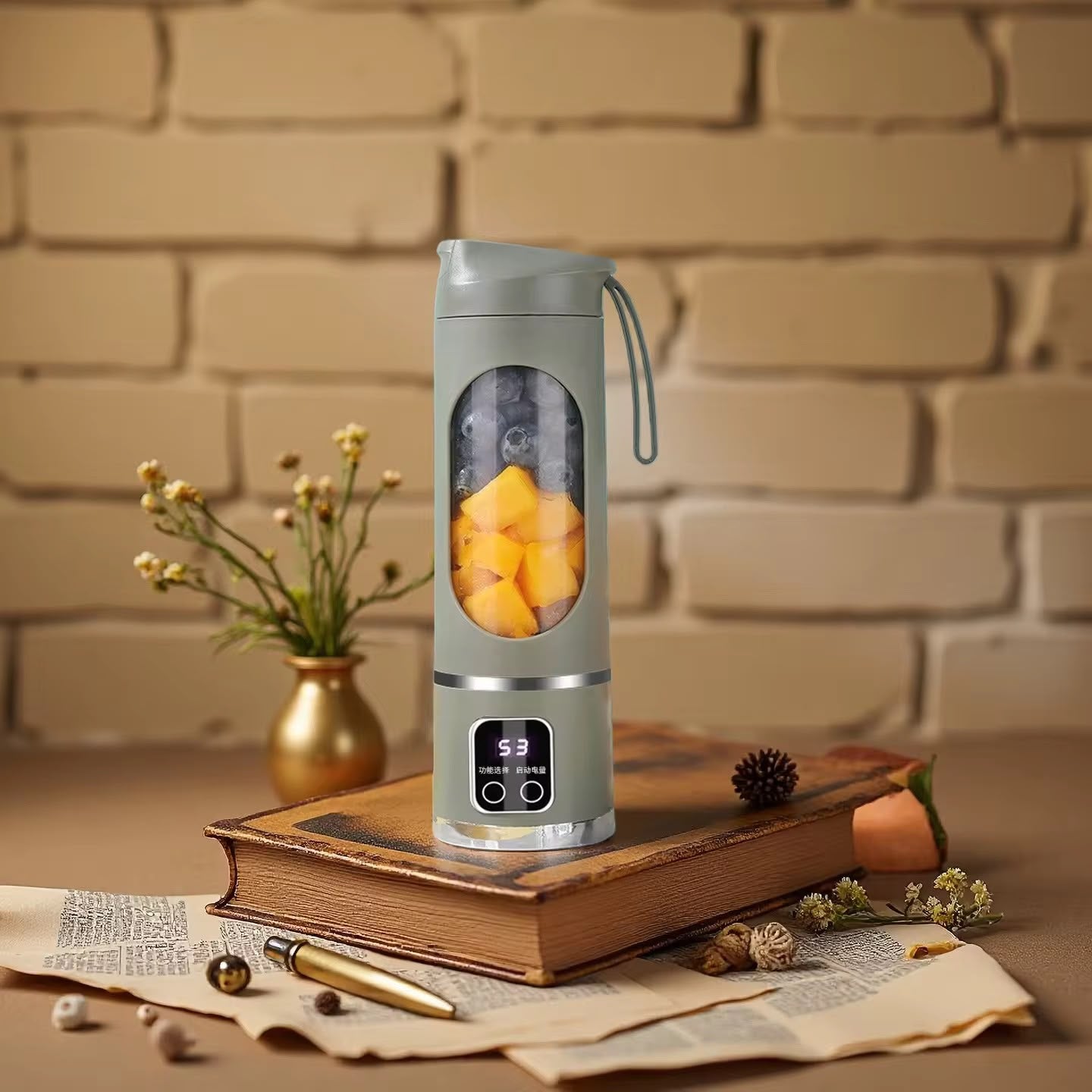 Portable USB Rechargeable Blender | Mini Juicer Bottle.